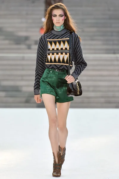 Look 6